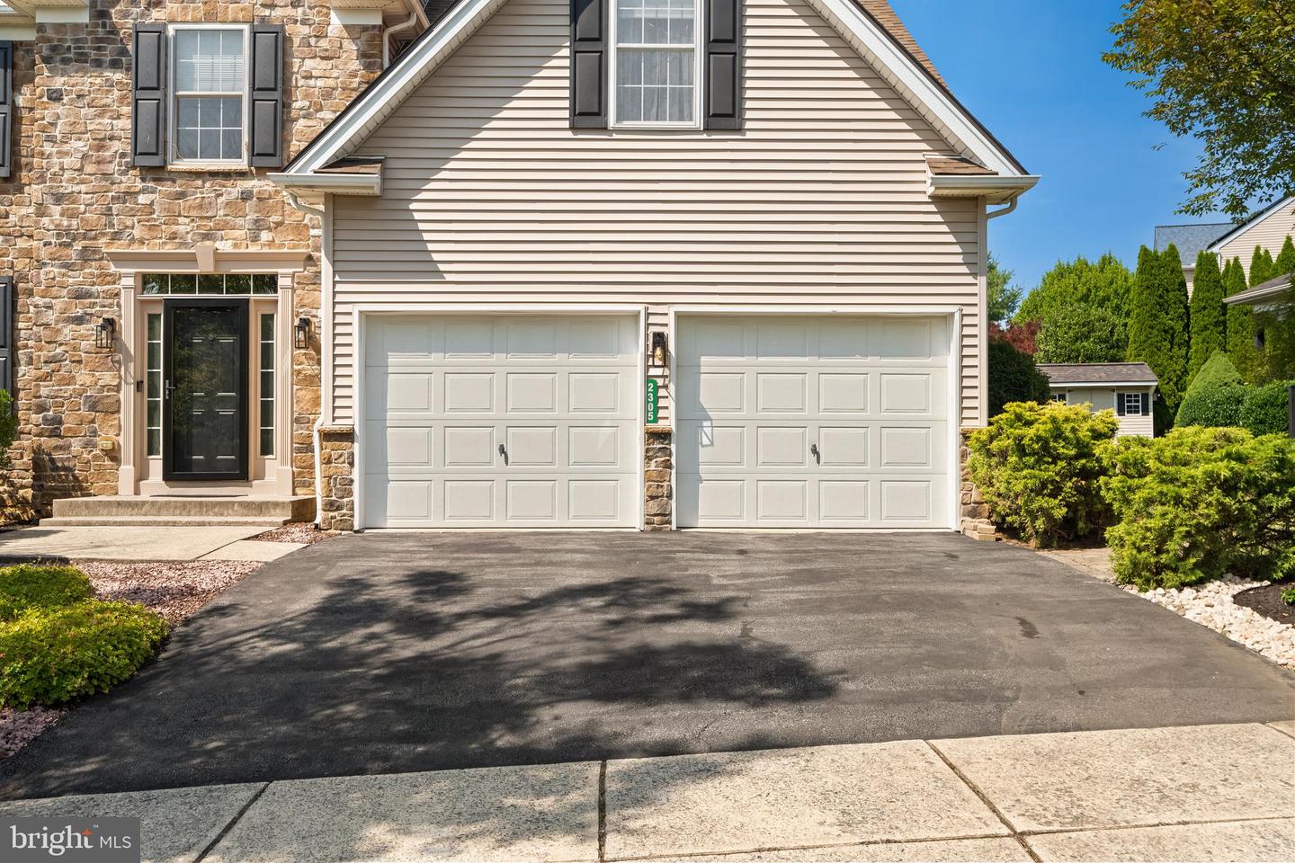 2305 Aberdeen Way Property Photo 6