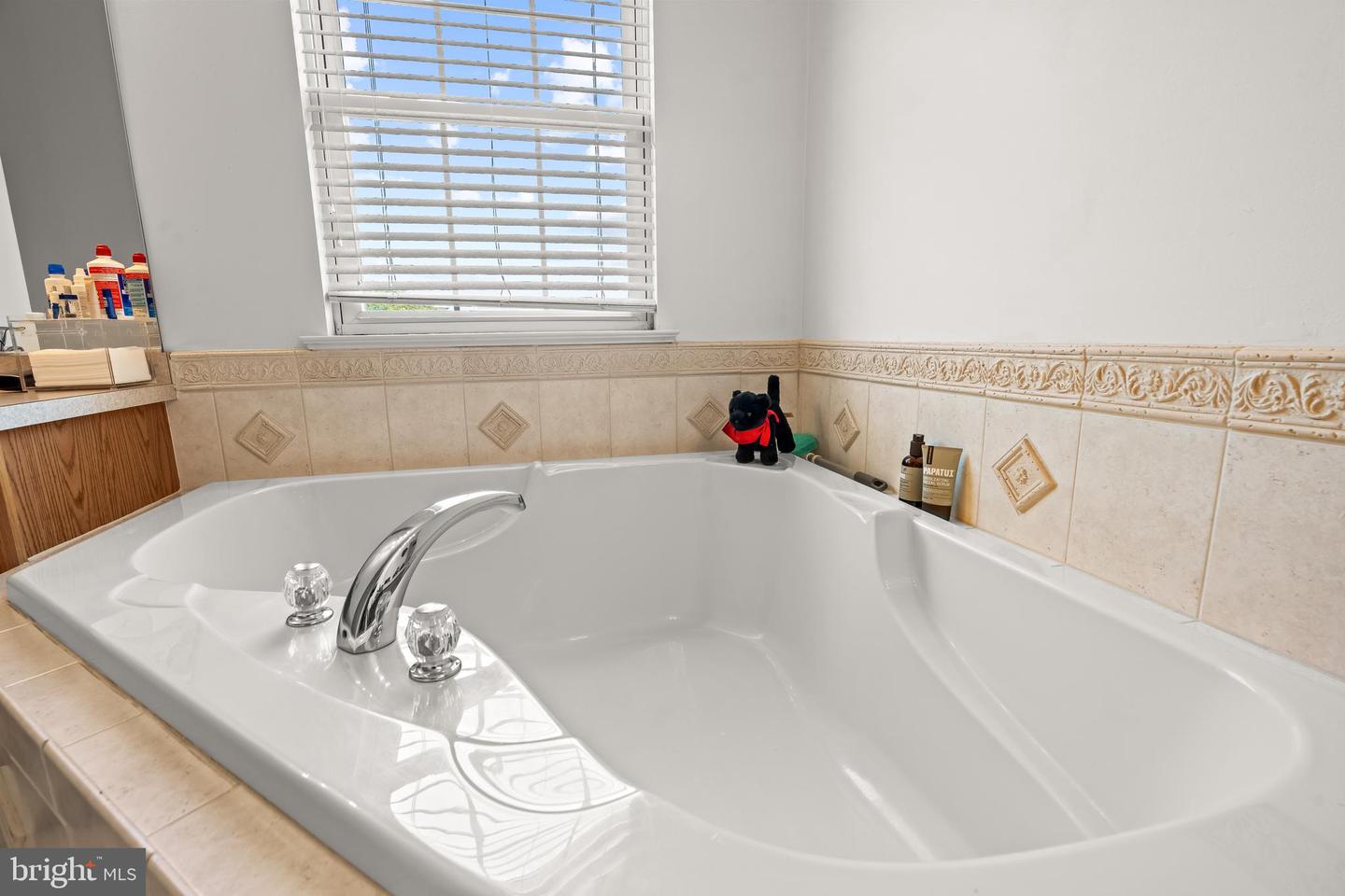 2305 Aberdeen Way Property Photo 33