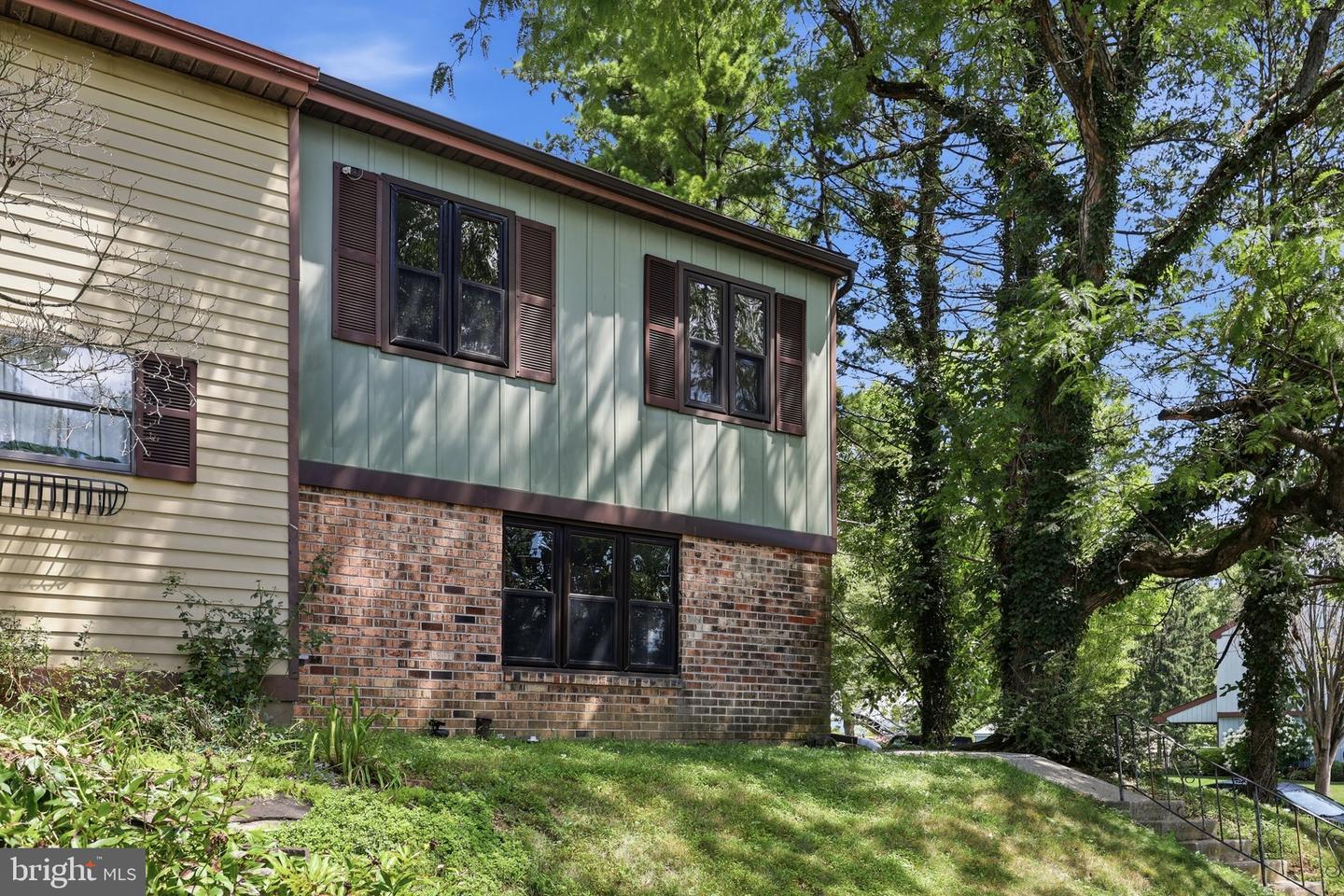 1701 Saratoga Ct Property Photo 3