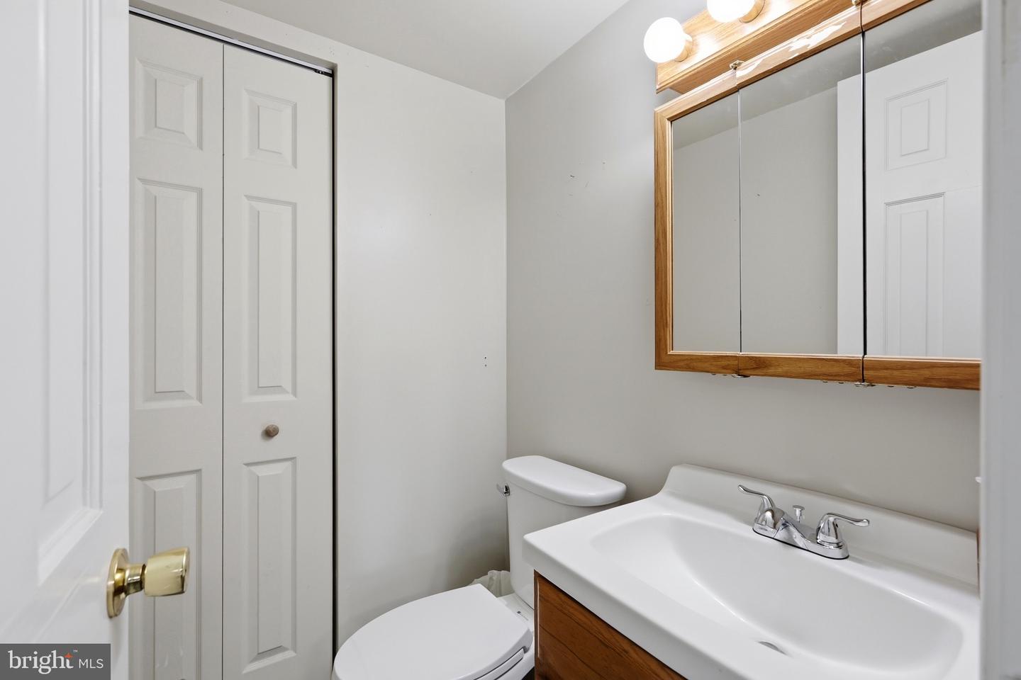 1701 Saratoga Ct Property Photo 16