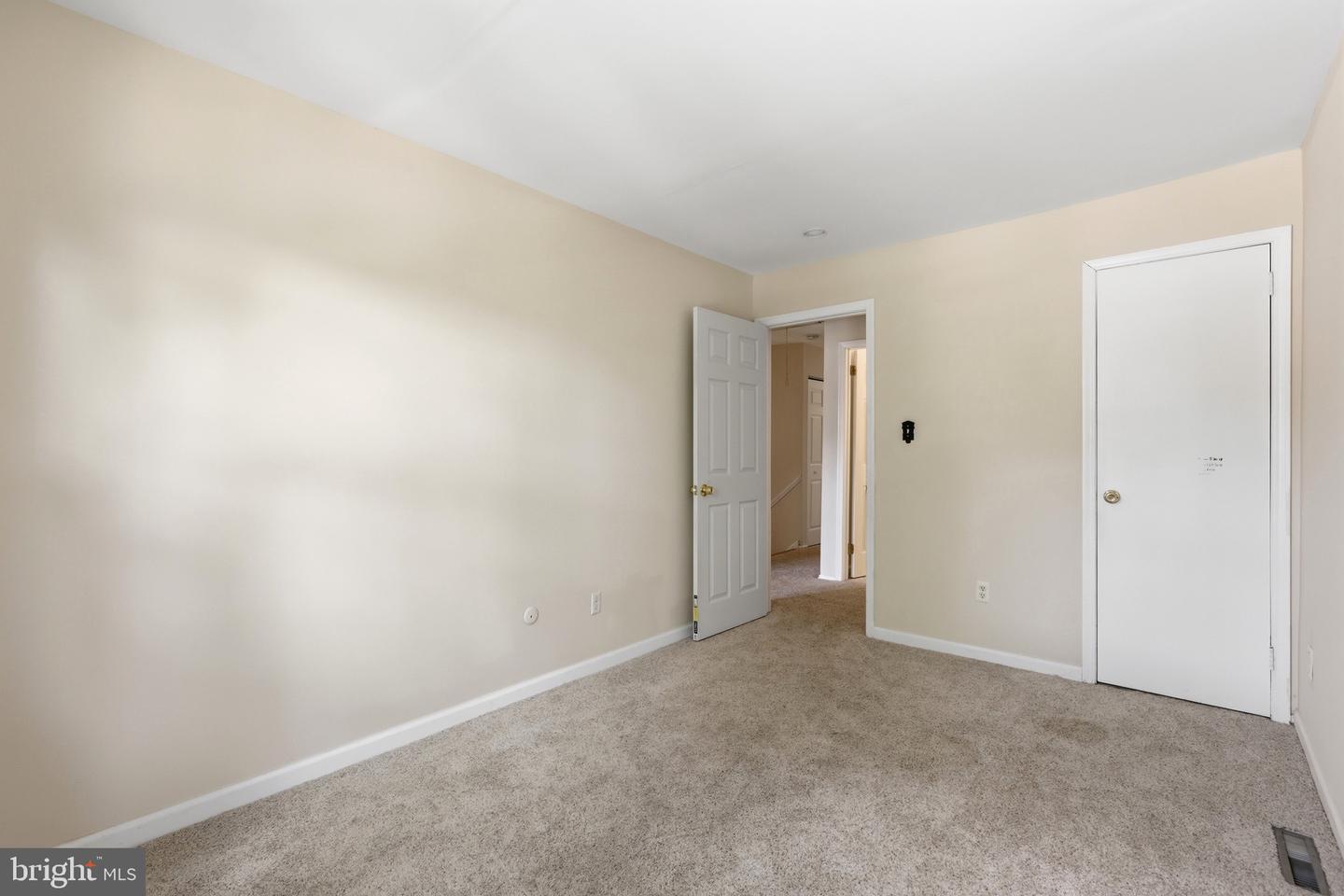 1701 Saratoga Ct Property Photo 20