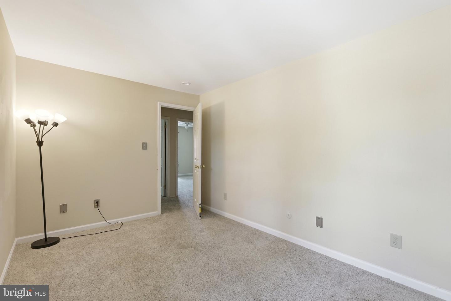 1701 Saratoga Ct Property Photo 22