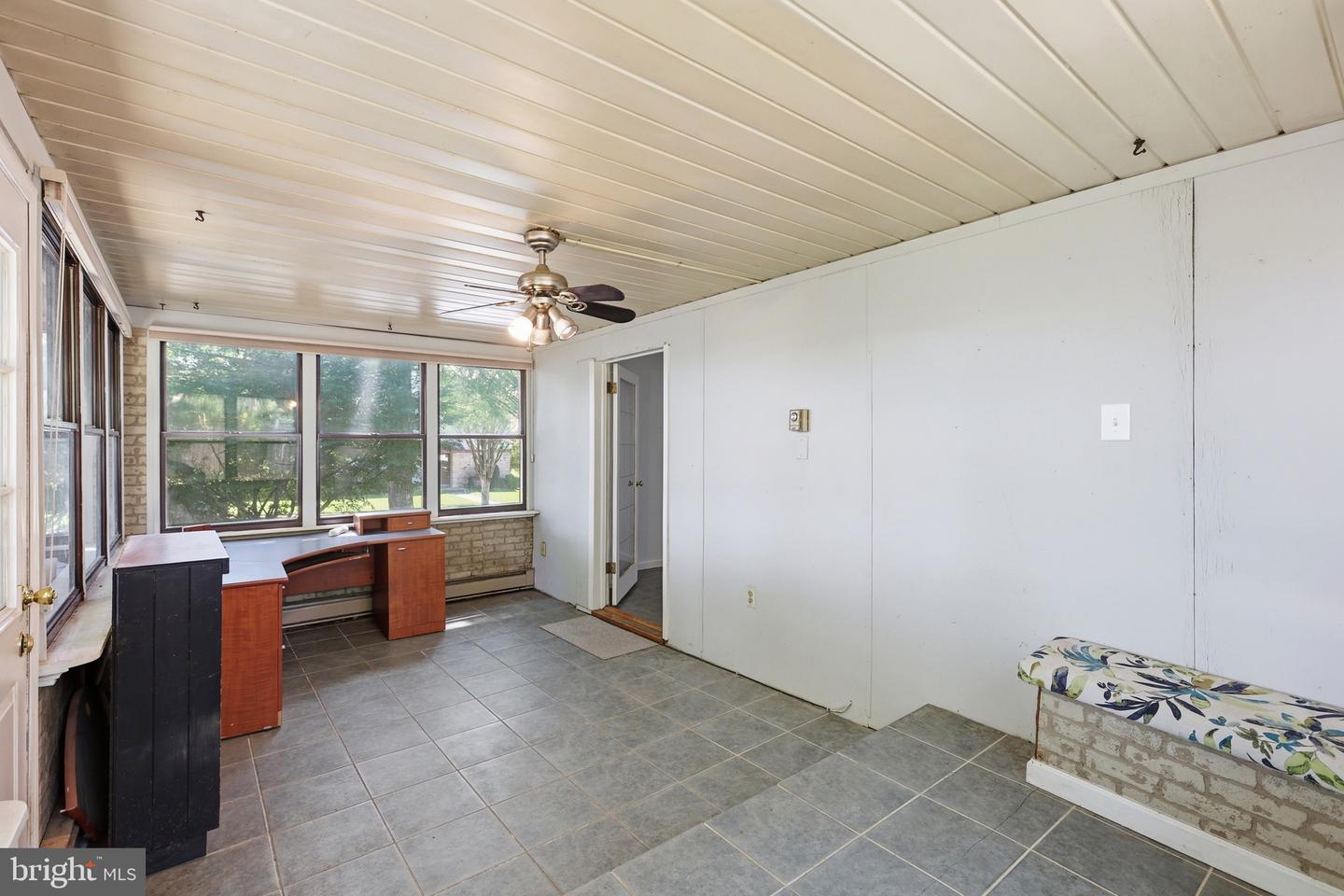 1701 Saratoga Ct Property Photo 27
