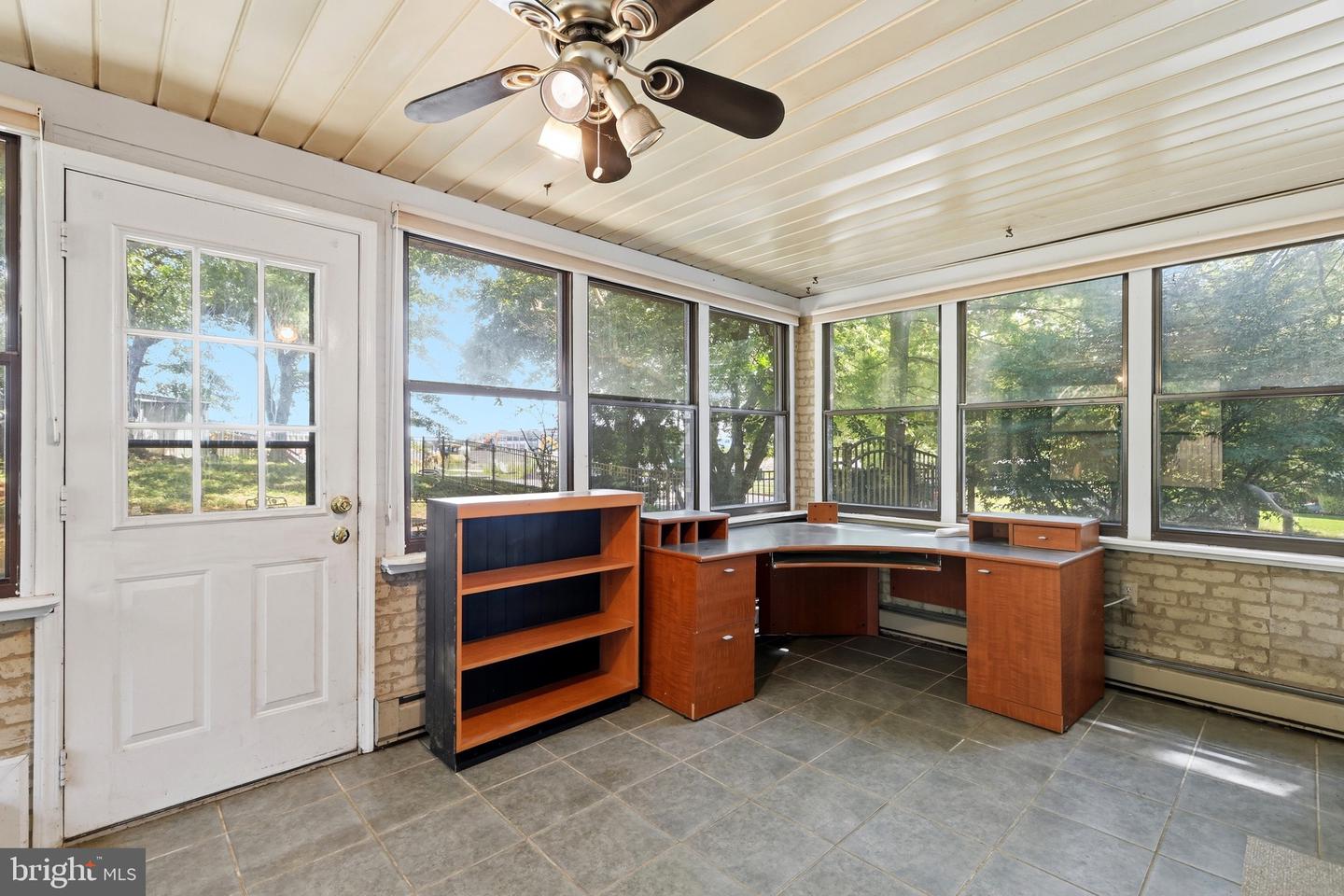 1701 Saratoga Ct Property Photo 28