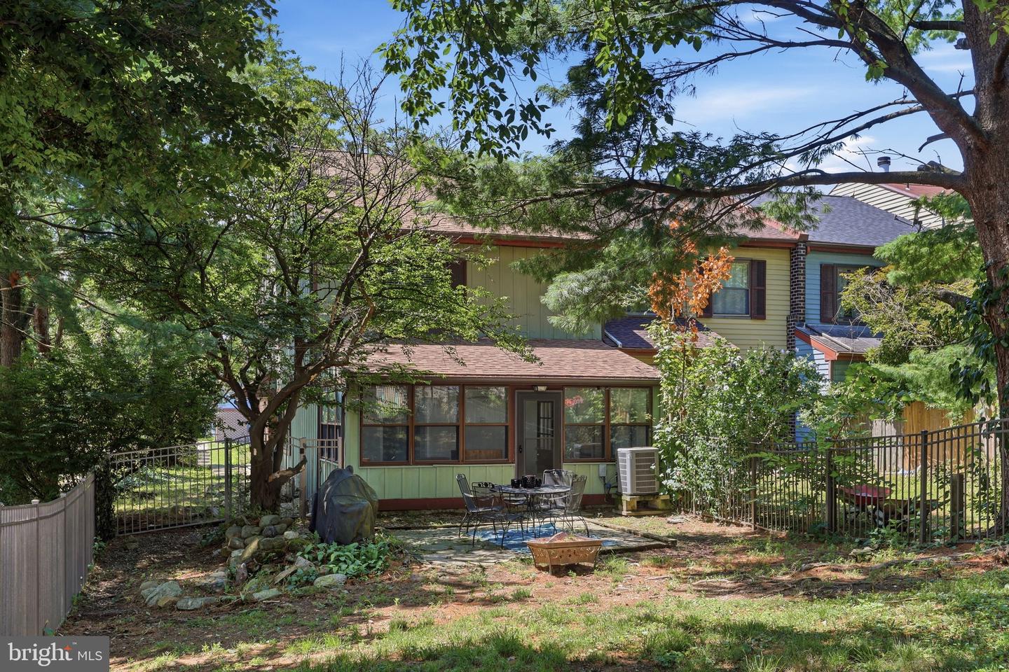 1701 Saratoga Ct Property Photo 31