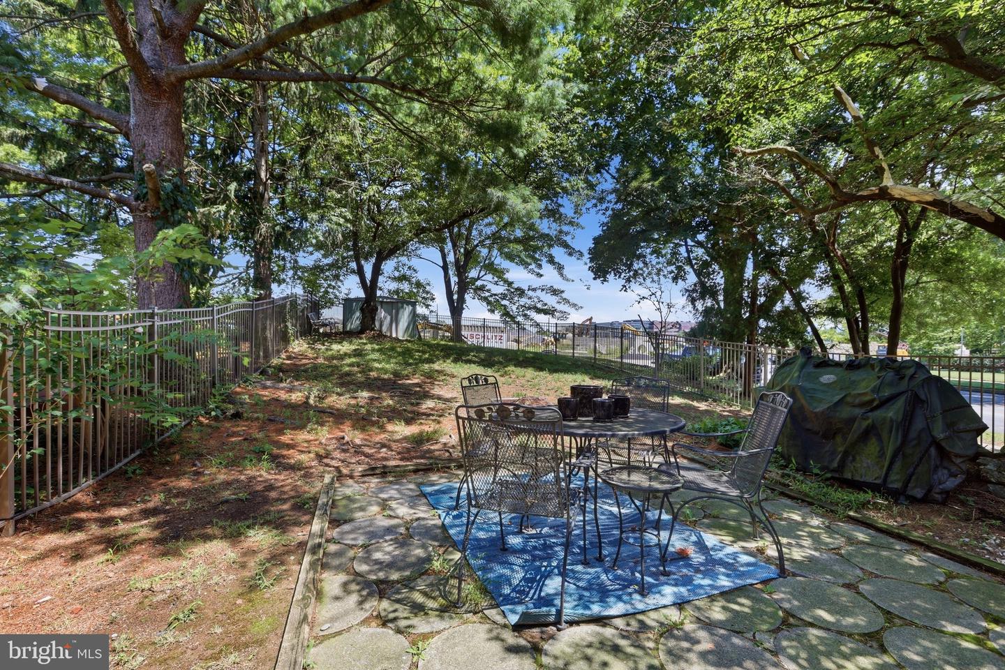 1701 Saratoga Ct Property Photo 35