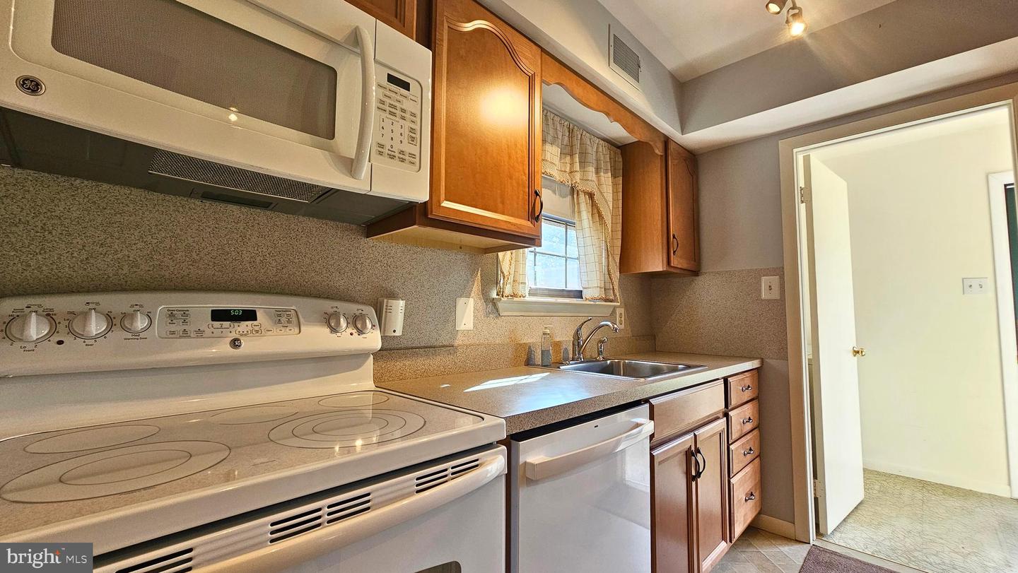 2870 Springhaven Pl Property Photo 4
