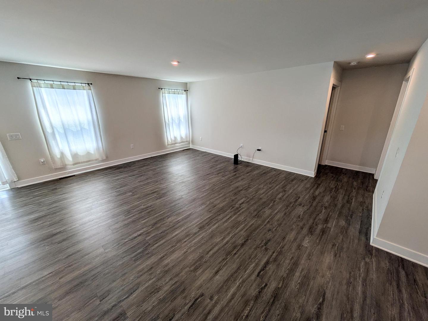 4220 Cypress Ln Property Photo 7