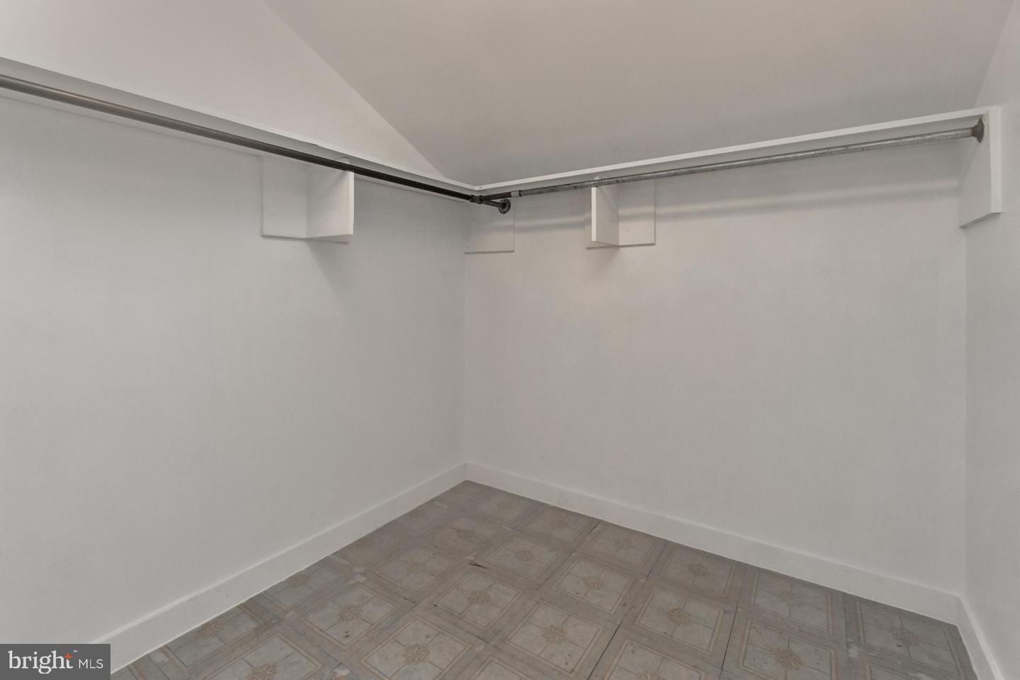 536 W Washington St Property Photo 42
