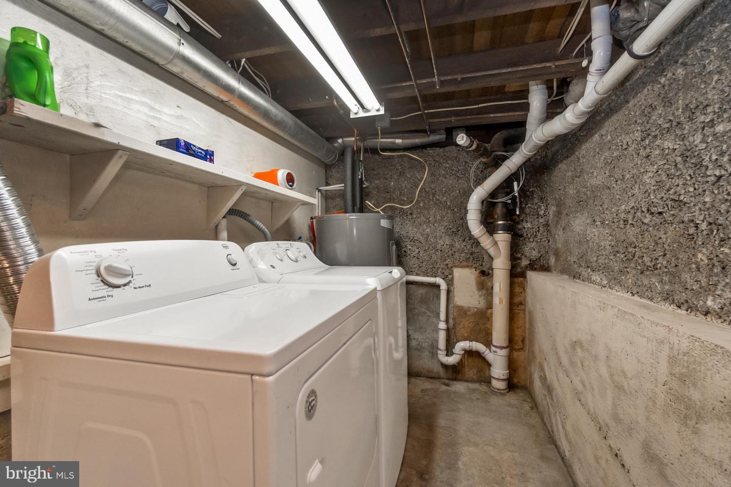 536 W Washington St Property Photo 46