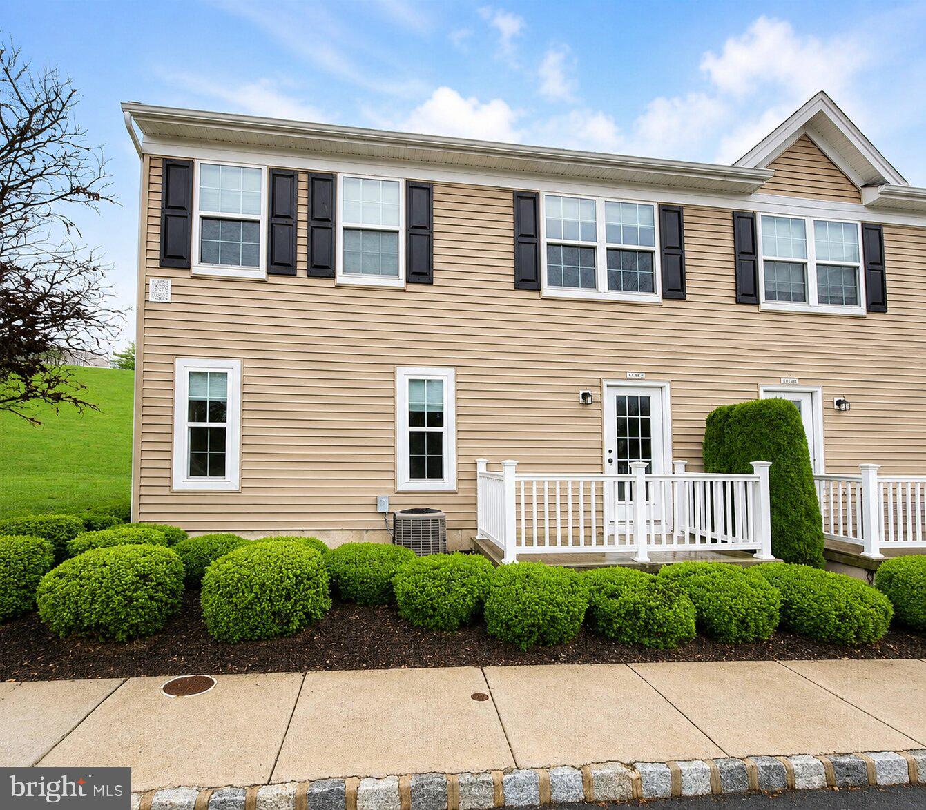 5960 Valley Forge Dr Property Photo 2