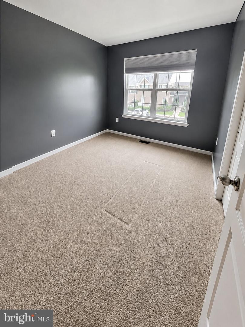 5960 Valley Forge Dr Property Photo 14