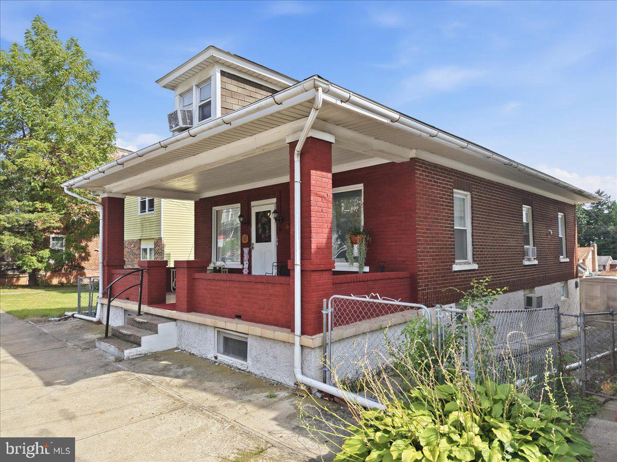 230 E Susquehanna St Property Photo 1