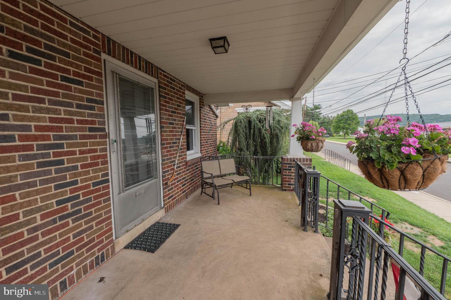 655 North St Property Photo 2