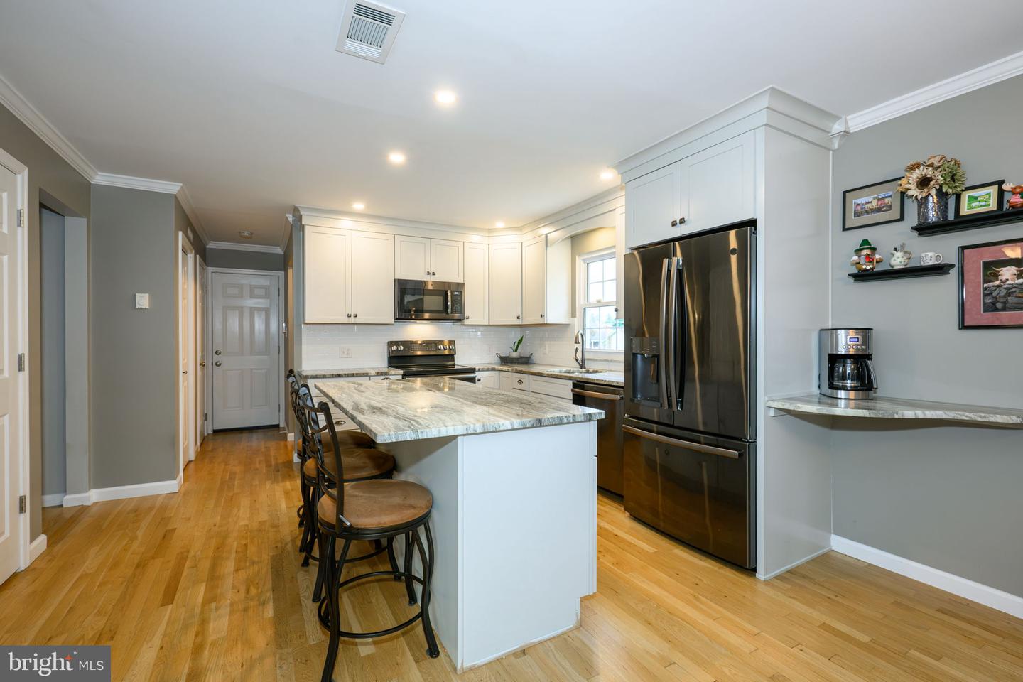 4442 Adams St Property Photo 4