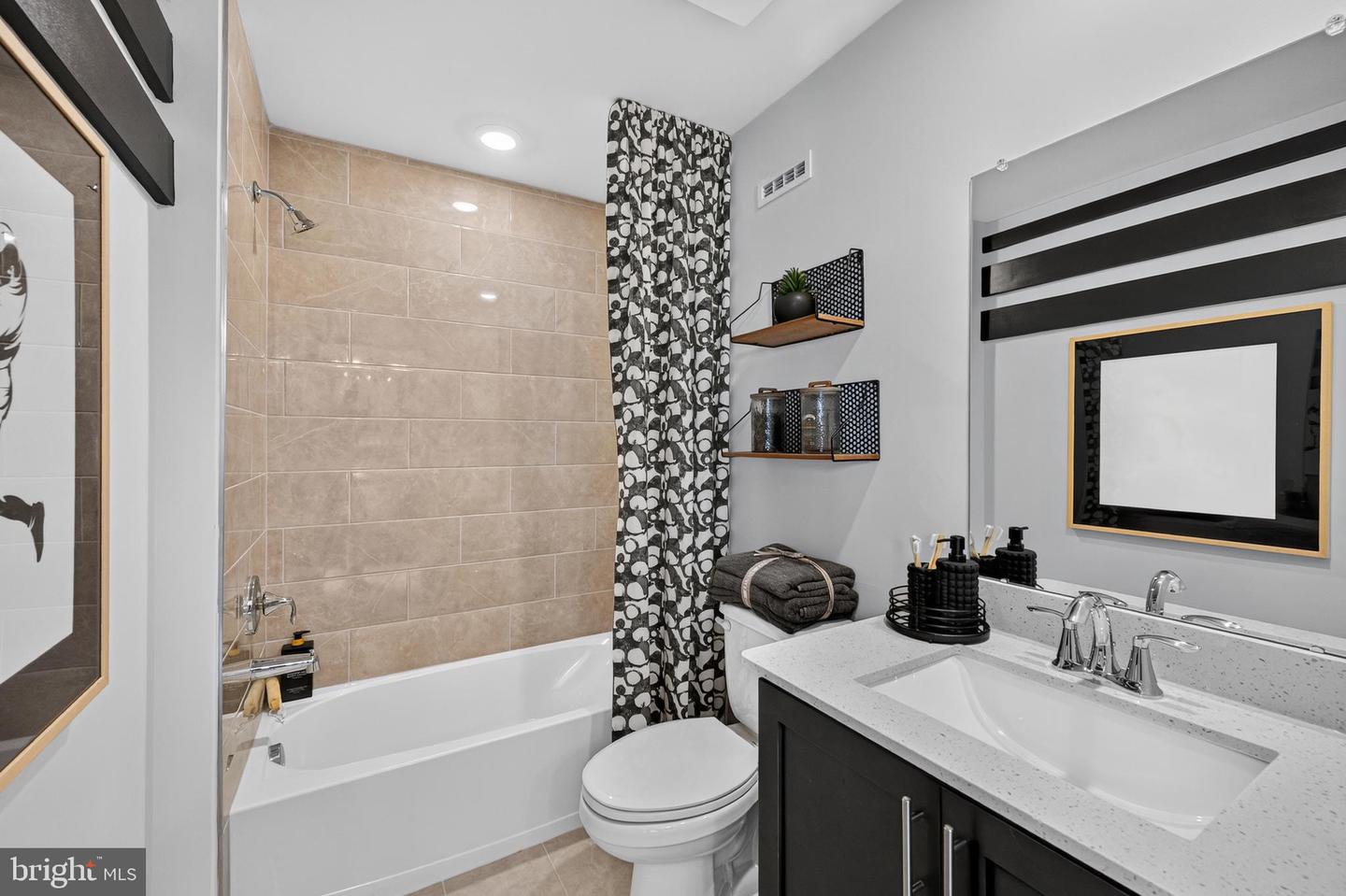 1130 Frank St Property Photo 15