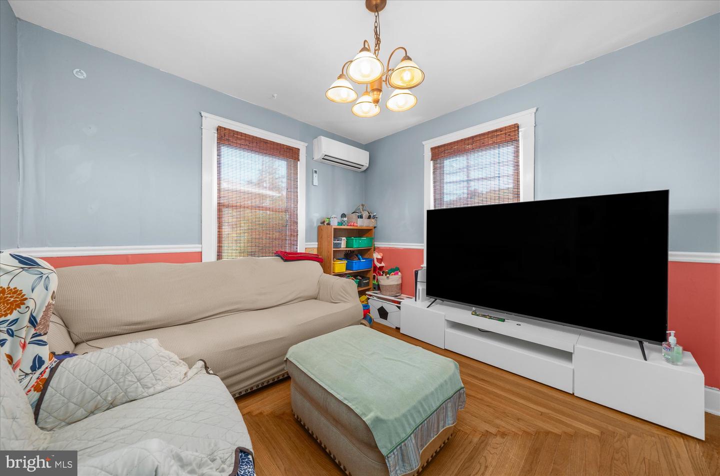 5732 Main St Property Photo 5