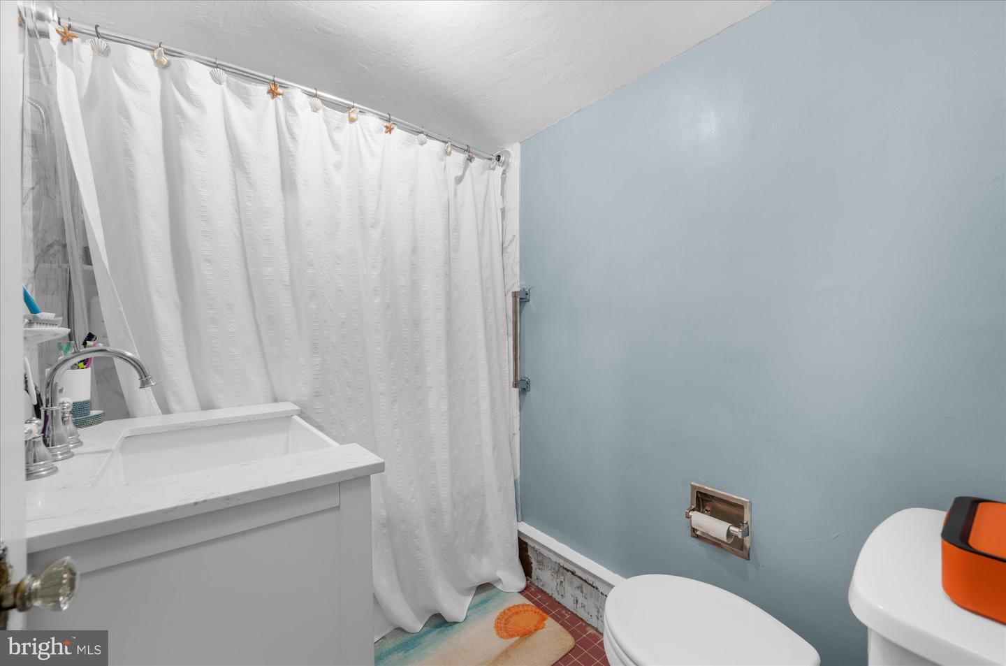 5732 Main St Property Photo 13