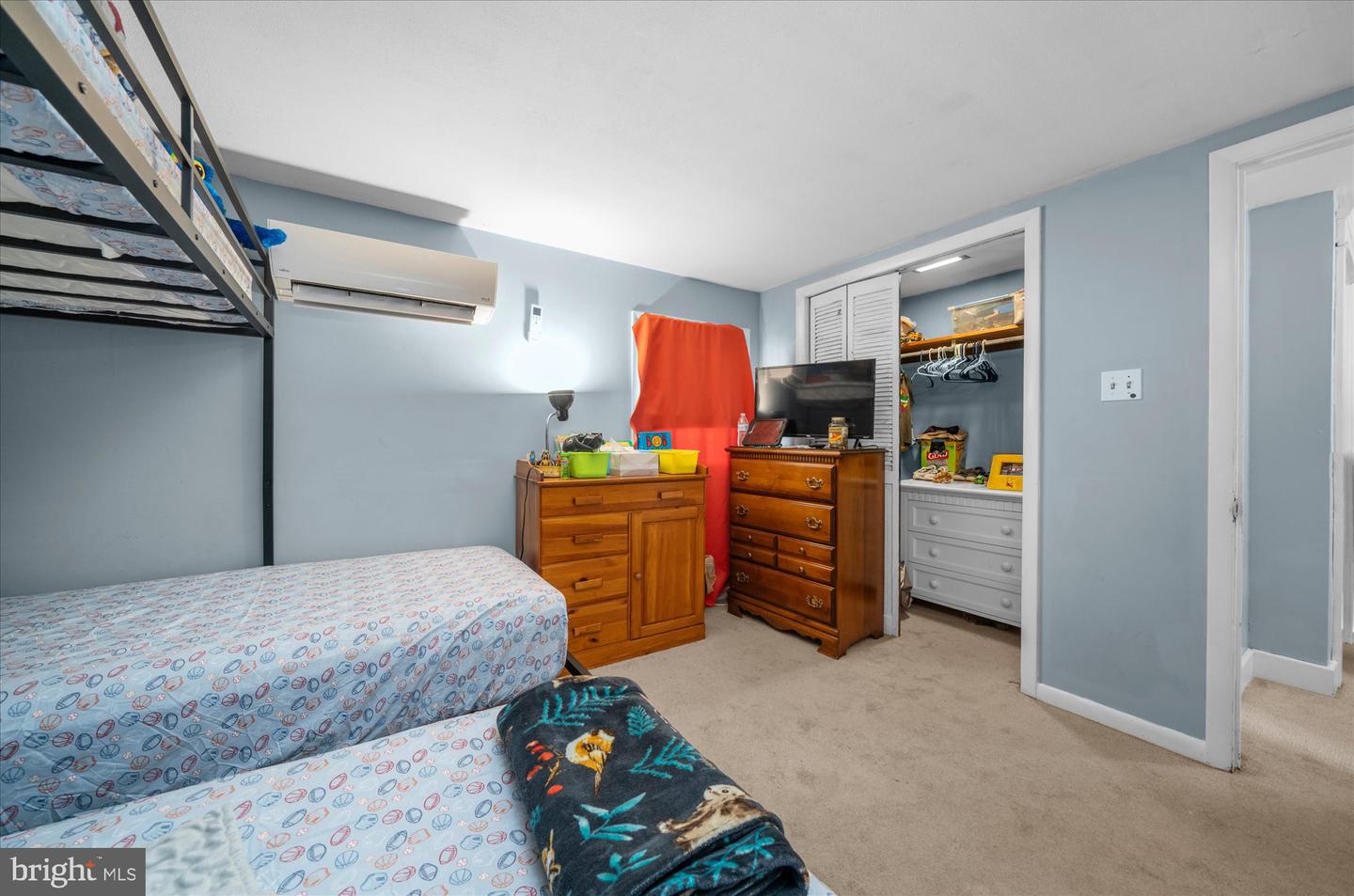 5732 Main St Property Photo 16