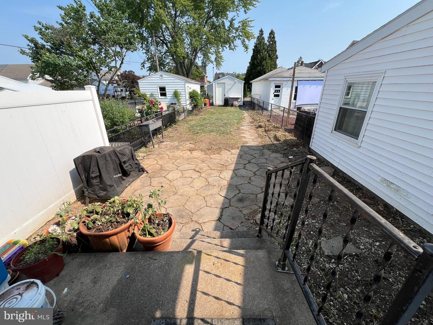 333 E Landis St Property Photo 9