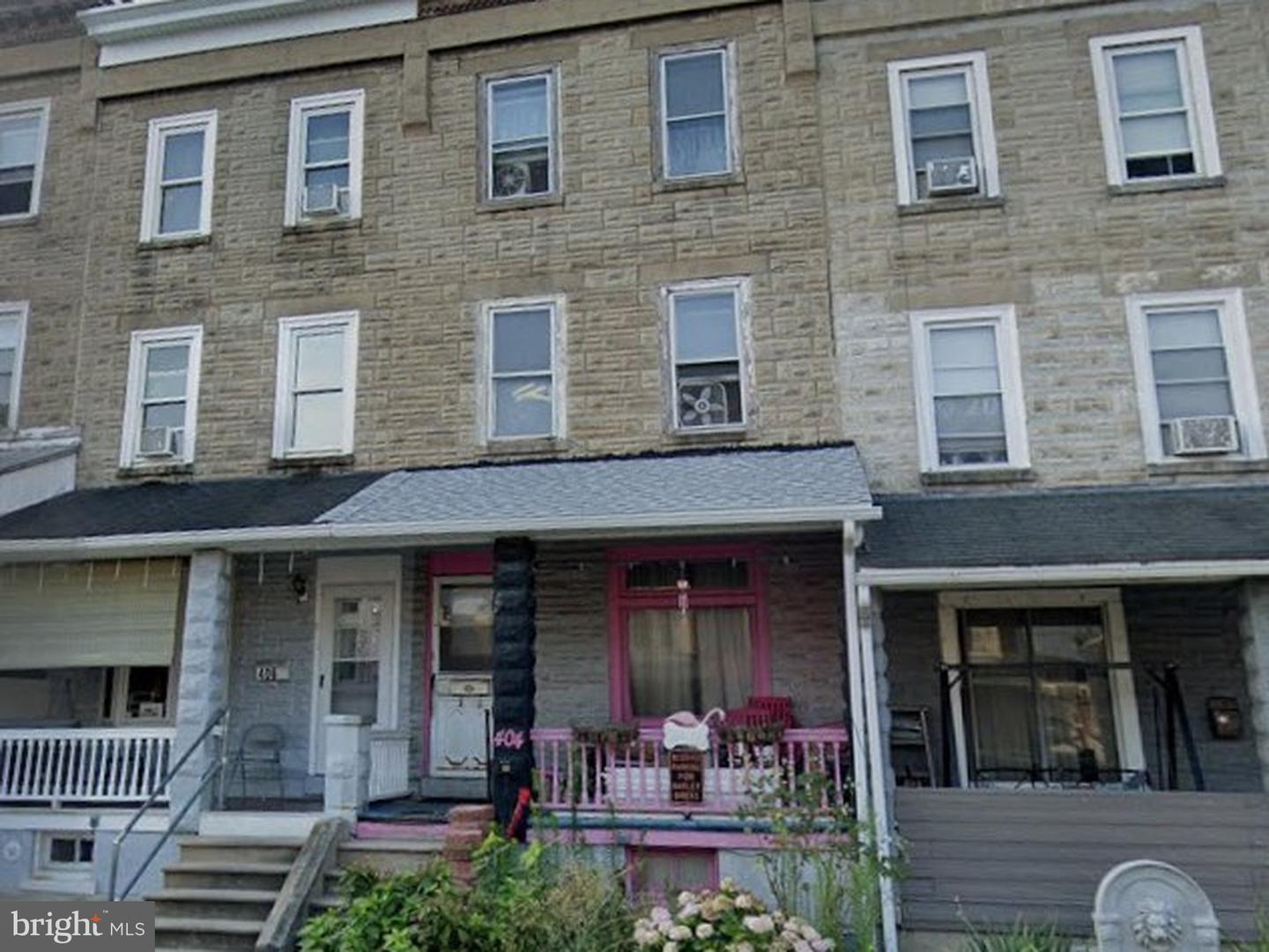 404 E Hamilton St Property Photo 1