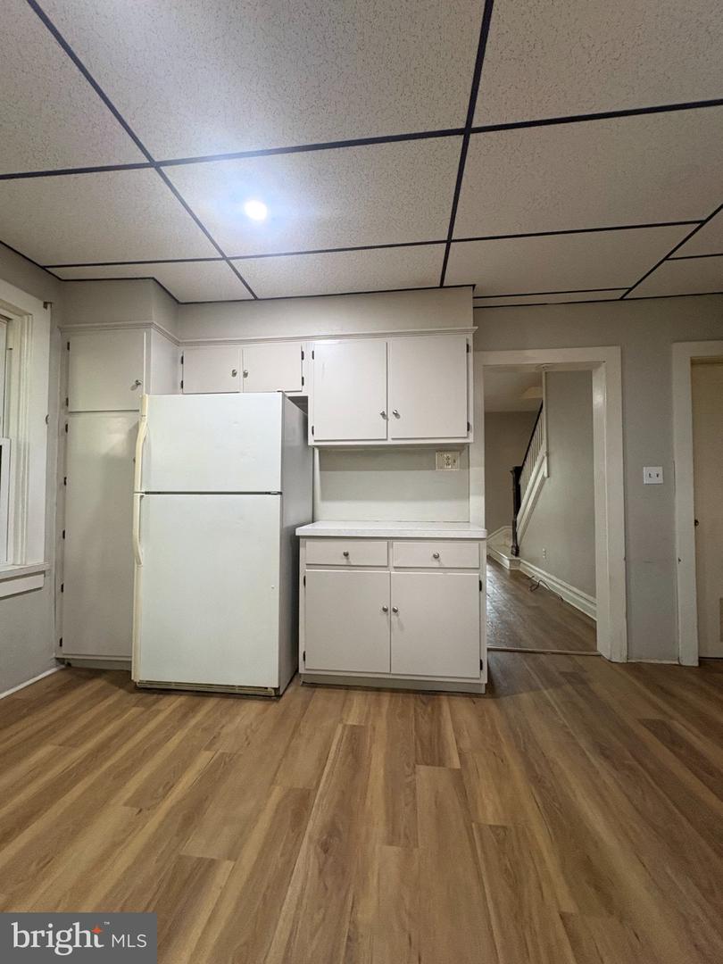1225 Russell Property Photo 13