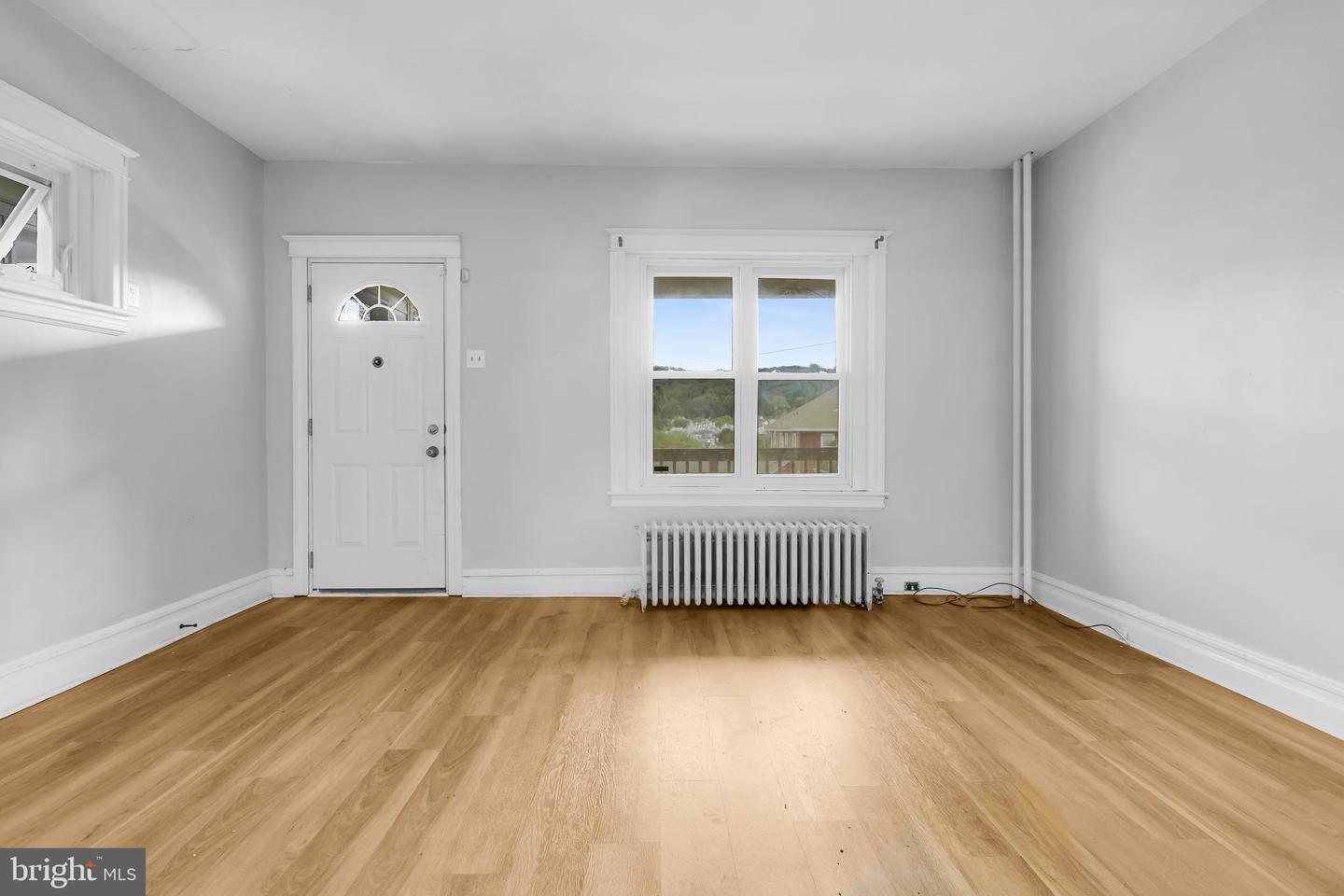 1225 Russell Property Photo 20
