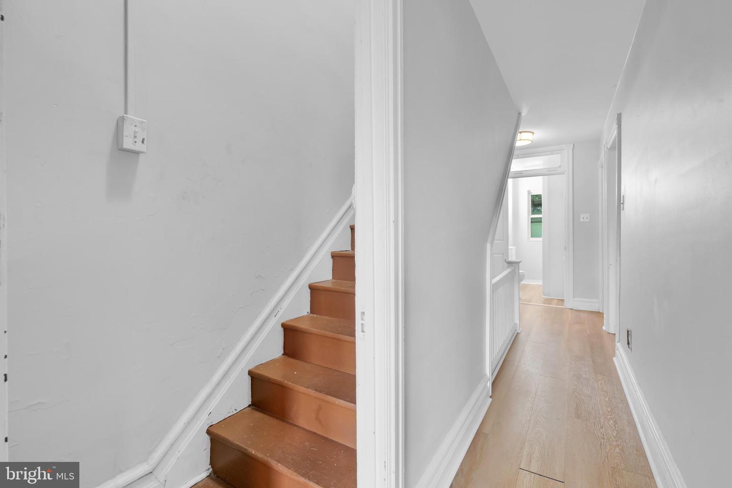 1225 Russell Property Photo 22