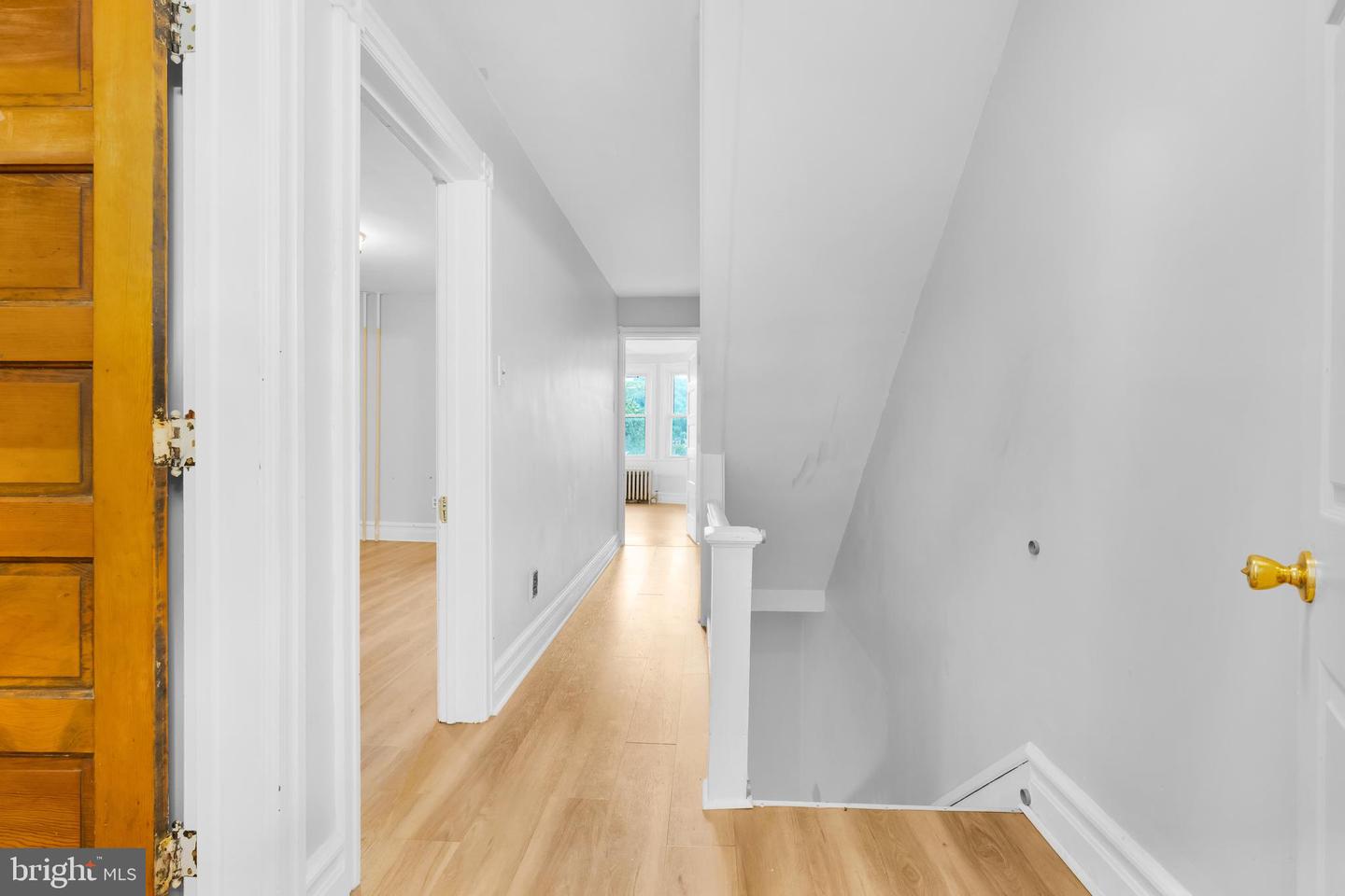 1225 Russell Property Photo 27
