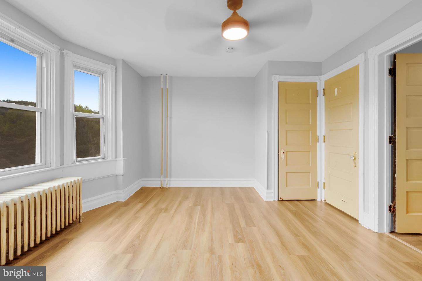 1225 Russell Property Photo 30