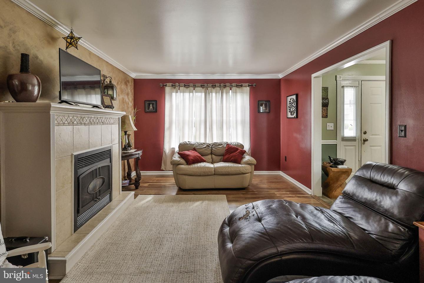 5016 Foxrun Ln Property Photo 9