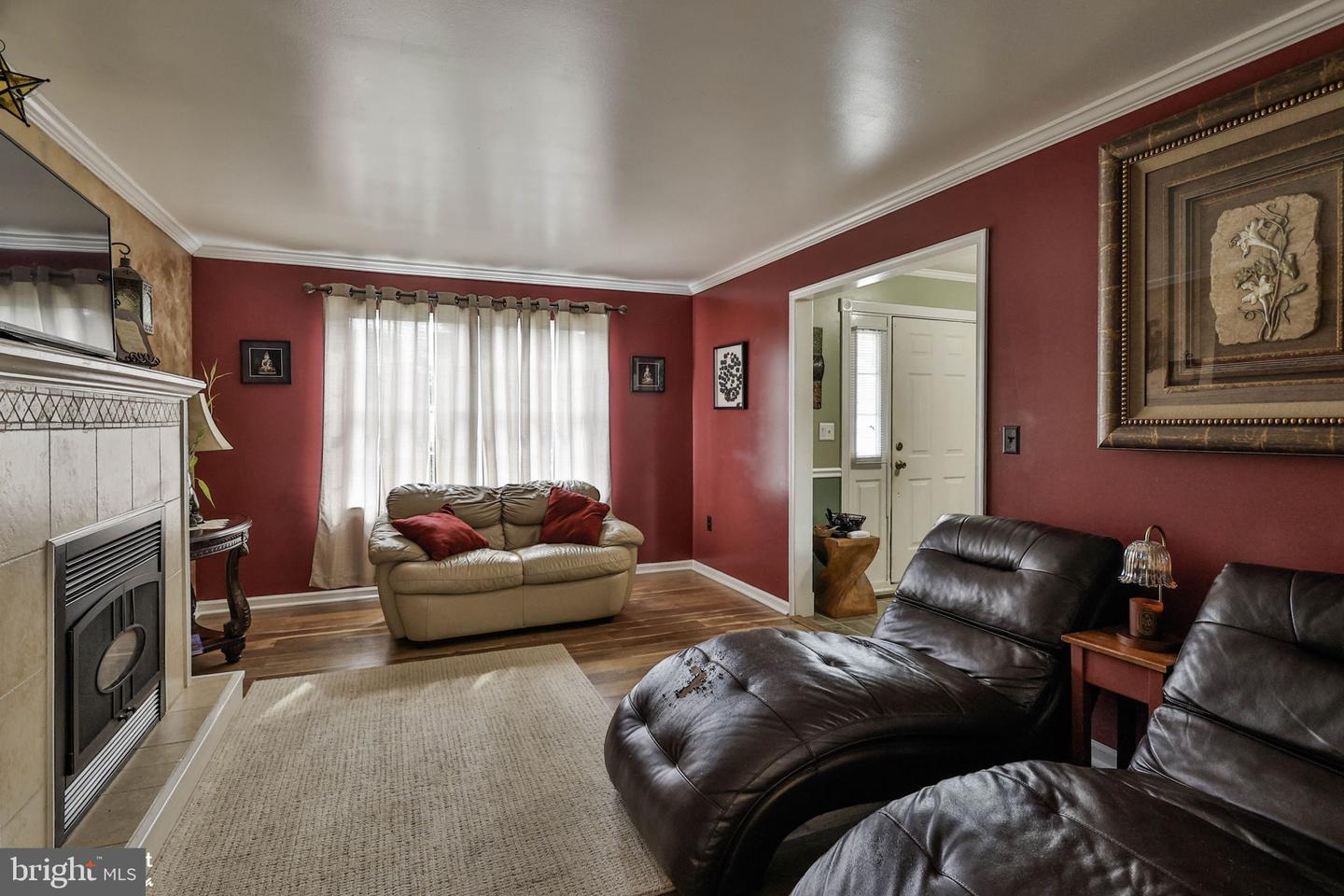 5016 Foxrun Ln Property Photo 10