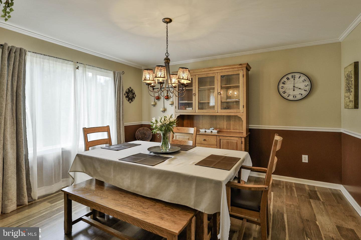 5016 Foxrun Ln Property Photo 17