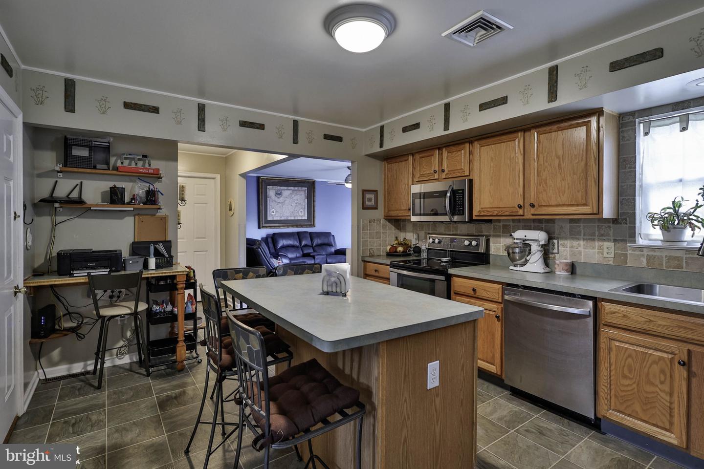 5016 Foxrun Ln Property Photo 18