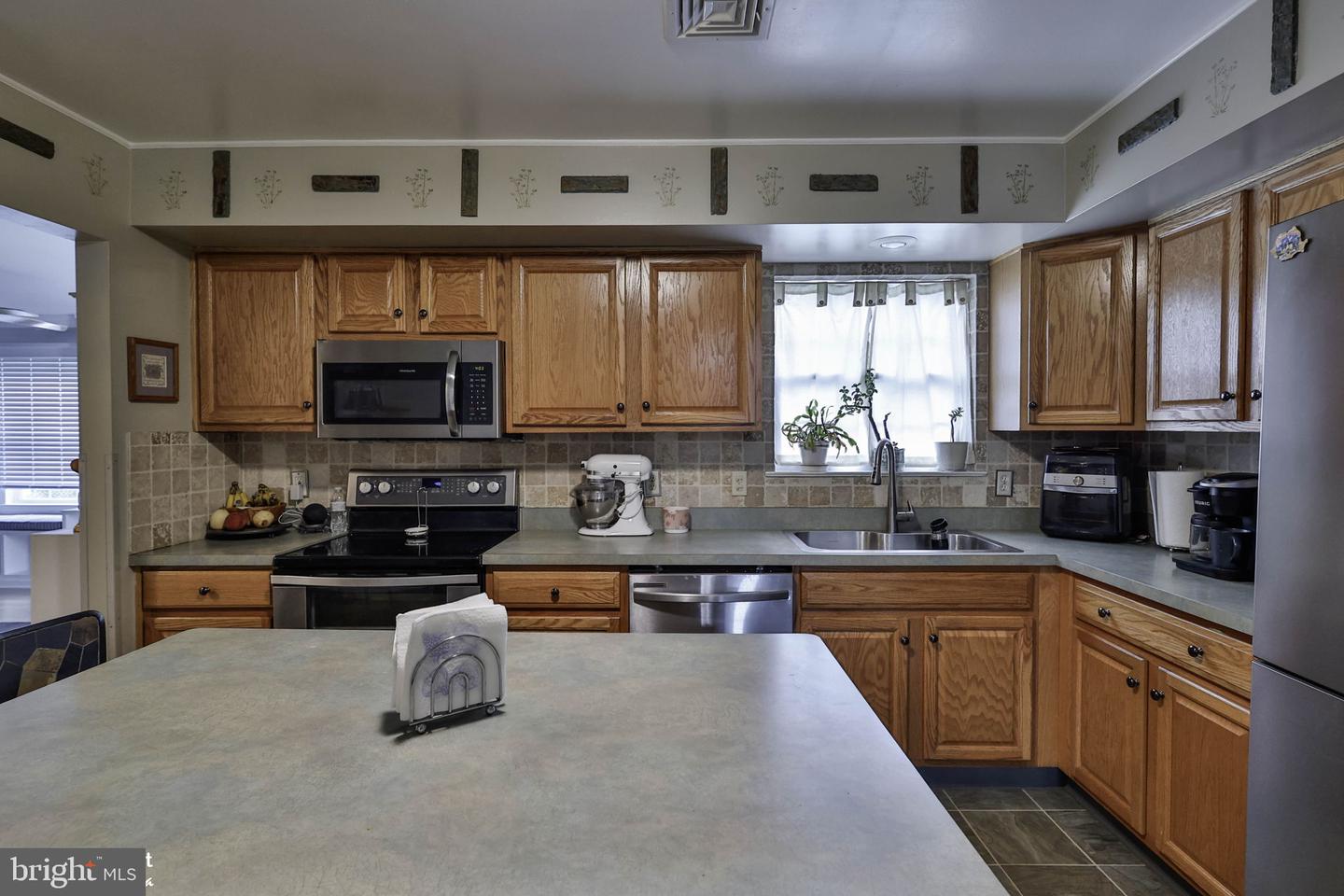5016 Foxrun Ln Property Photo 19