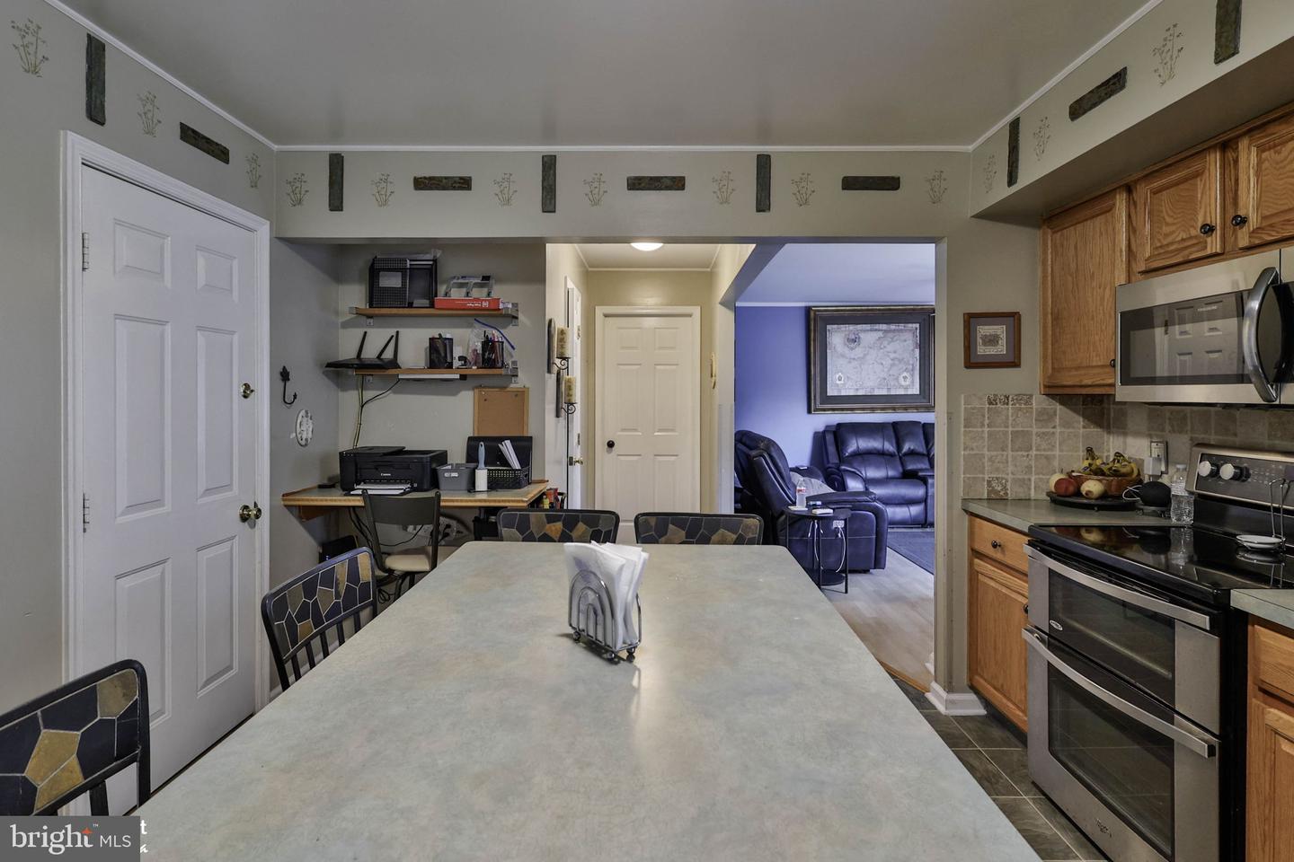 5016 Foxrun Ln Property Photo 20