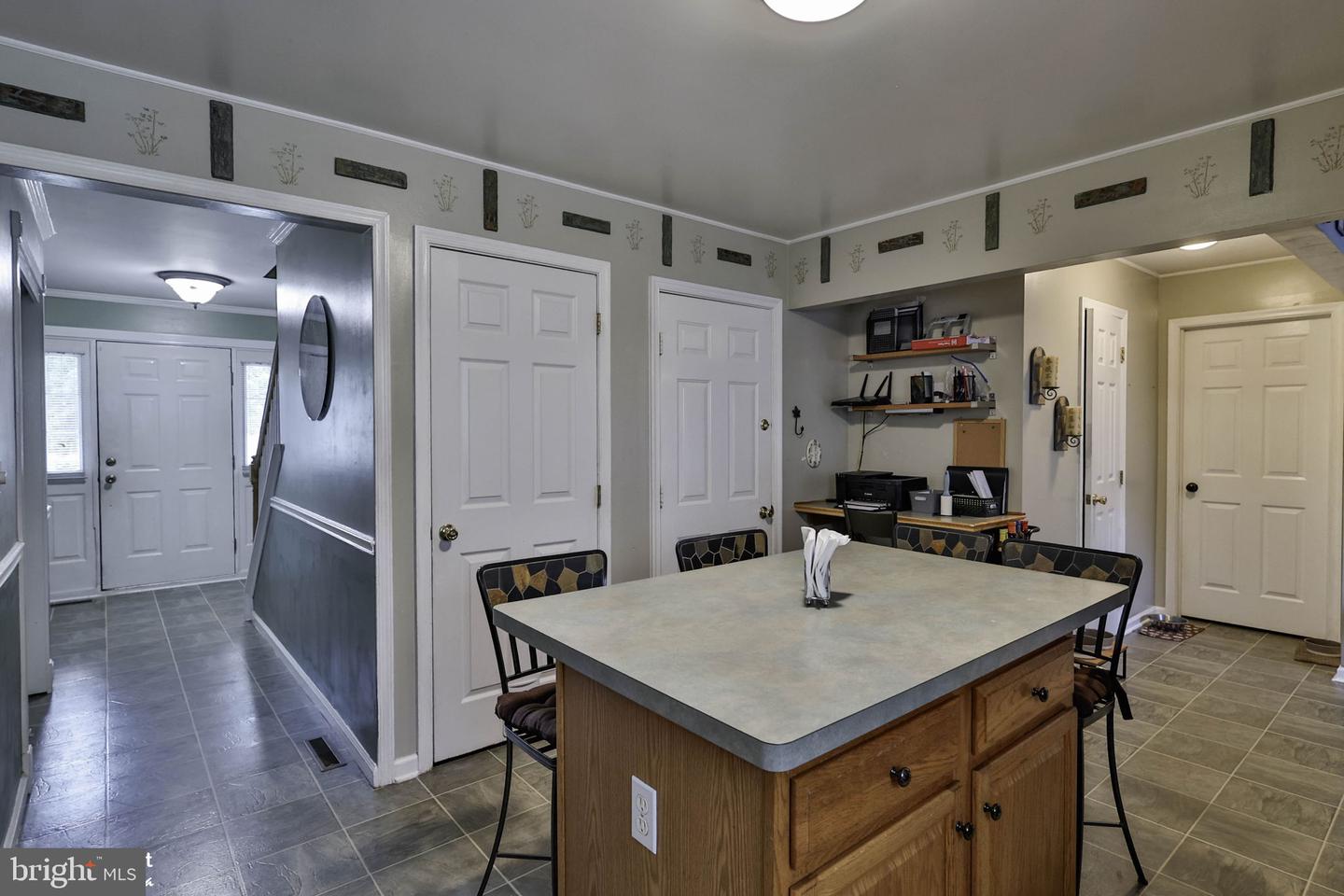 5016 Foxrun Ln Property Photo 21
