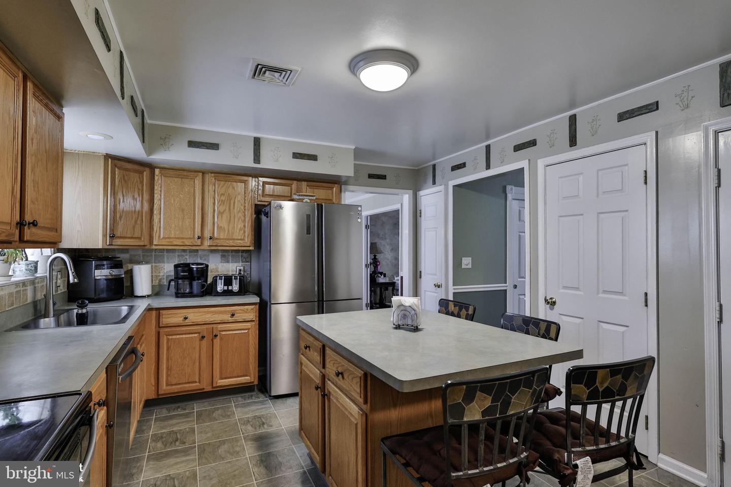 5016 Foxrun Ln Property Photo 23