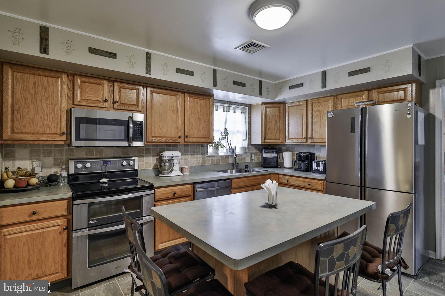 5016 Foxrun Ln Property Photo 25
