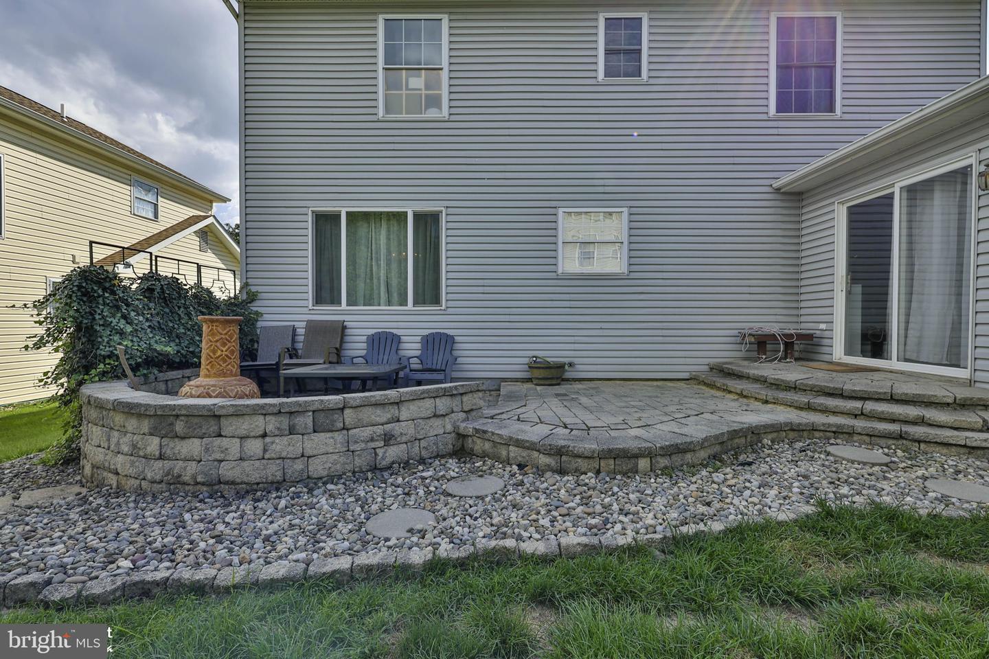 5016 Foxrun Ln Property Photo 76