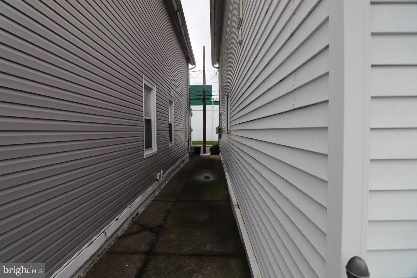 133 2nd St Property Photo 25