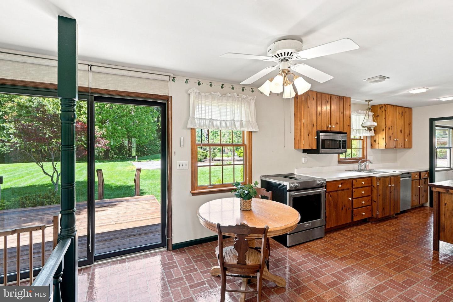 6771 Tollgate Rd Property Photo 11