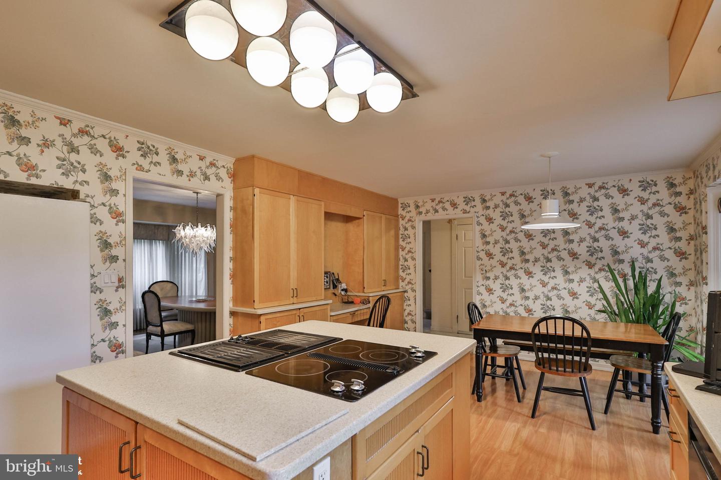 926 N Arch St Property Photo 11
