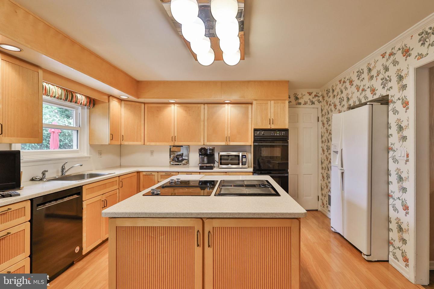 926 N Arch St Property Photo 13