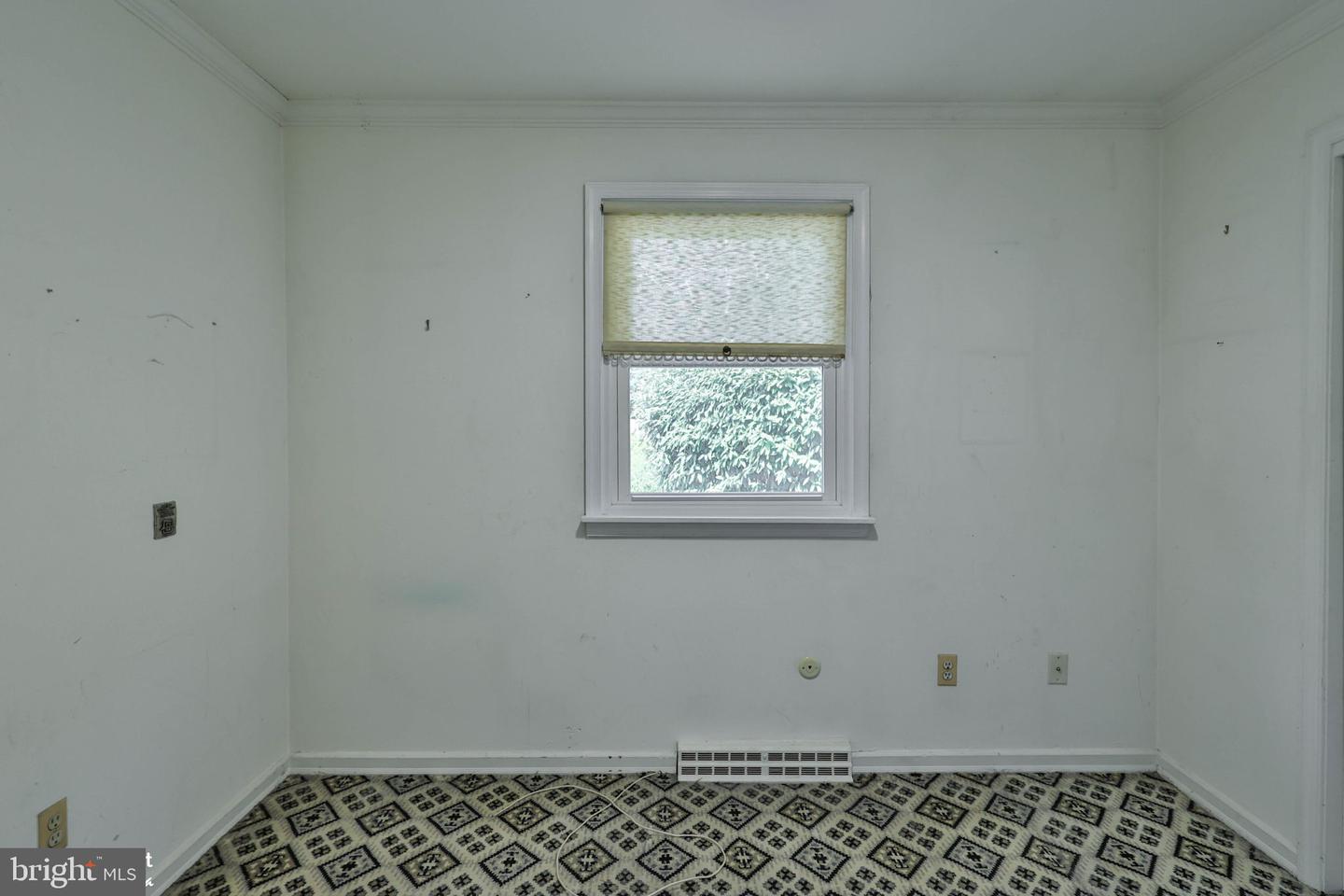926 N Arch St Property Photo 17