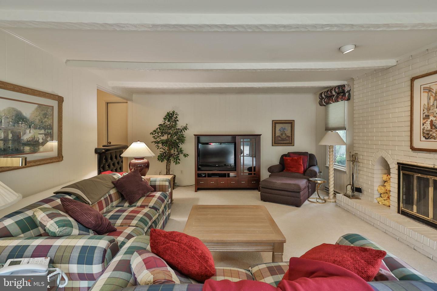 926 N Arch St Property Photo 19