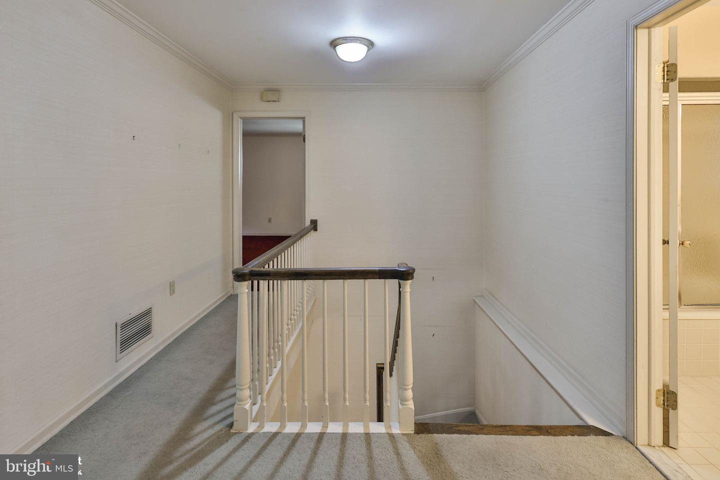 926 N Arch St Property Photo 23