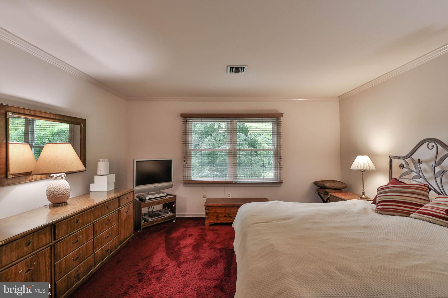 926 N Arch St Property Photo 24
