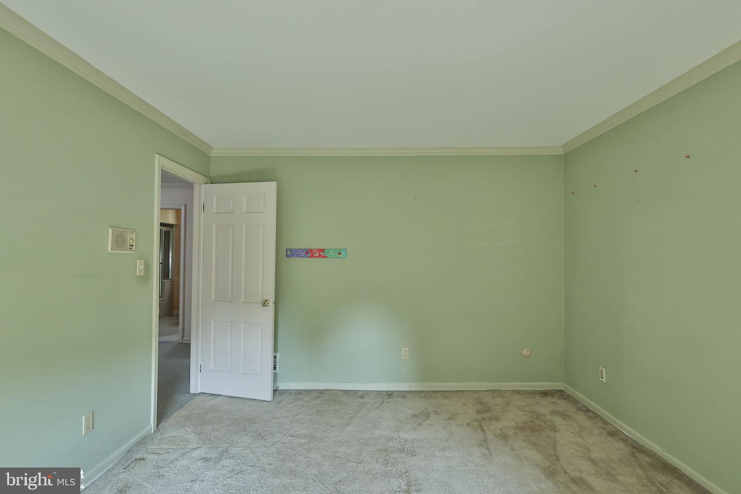 926 N Arch St Property Photo 28