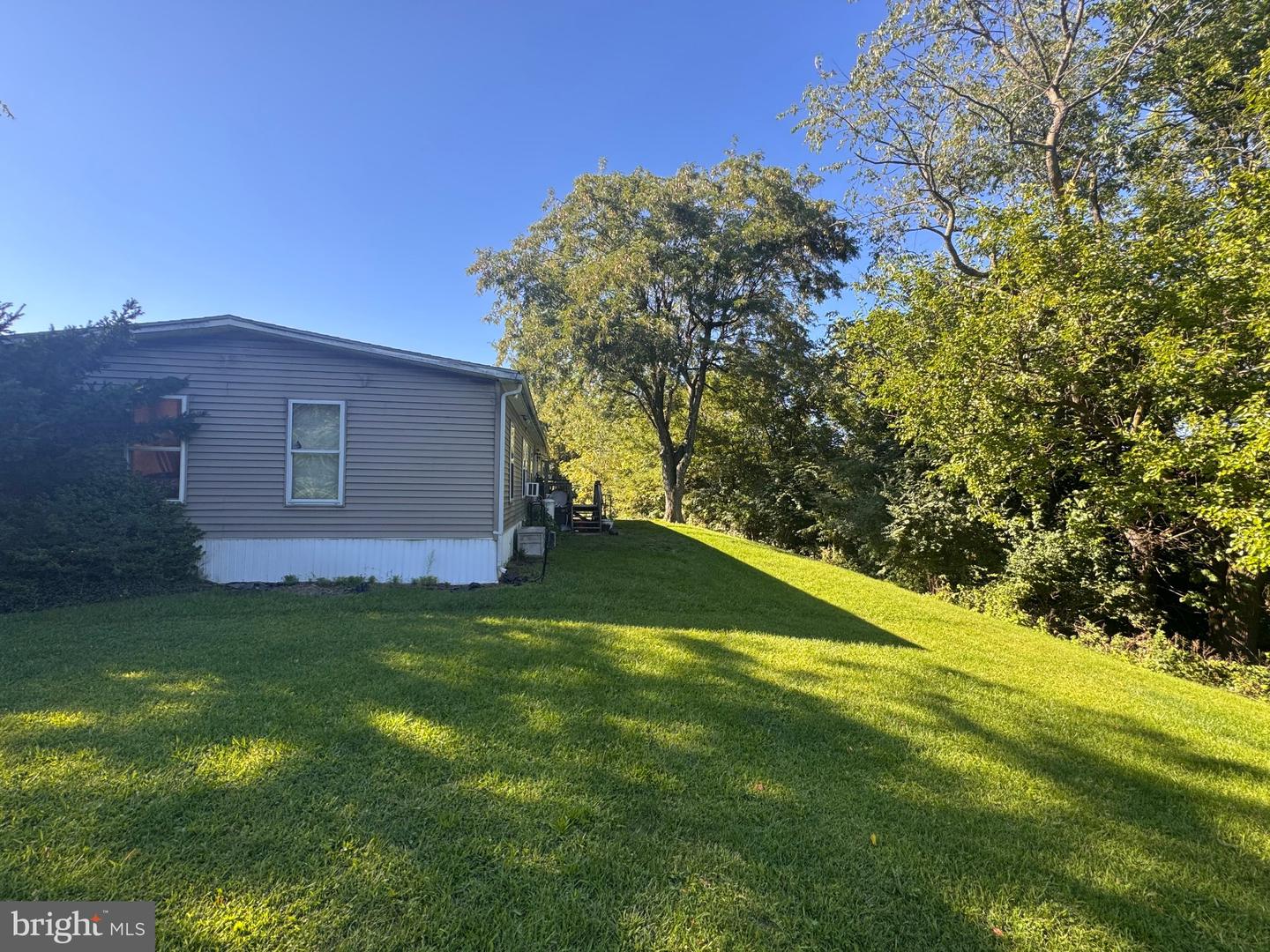 6175 Seanor Ct Property Photo 3